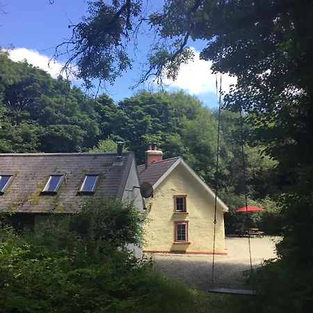 度假居 Traditional 18th Century Converted Stables
