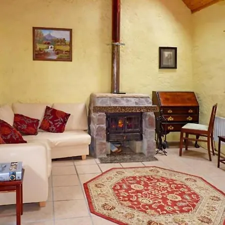 Traditional 18th Century Converted Stables *