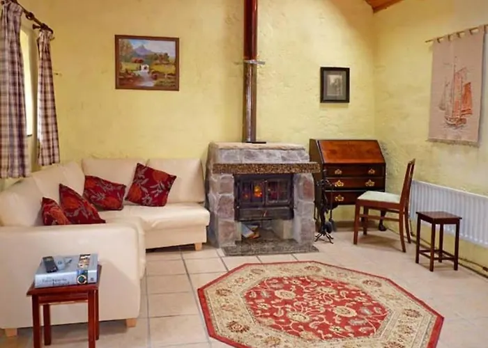 Traditional 18th Century Converted Stables *